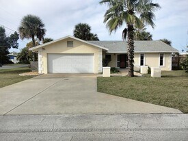 412 Moody Ln in Flagler Beach, FL - Building Photo
