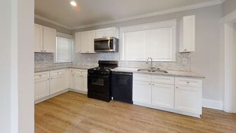 6800 Dunbar Rd in Dundalk, MD - Building Photo