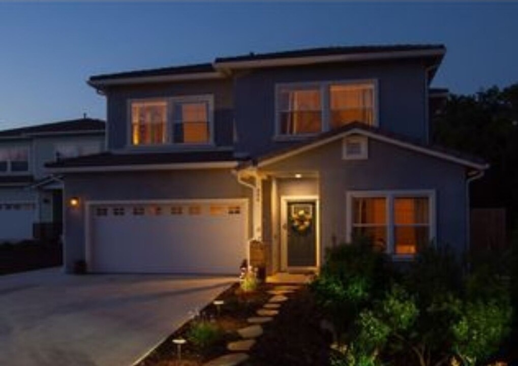 884 Salinas Ave in Templeton, CA - Building Photo