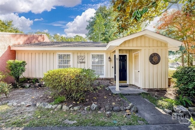 property at 10 Scuppers Ct