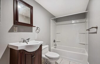 23 Bedford Square in Pittsburgh, PA - Building Photo - Building Photo