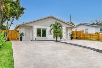 414 W Mango St in Lantana, FL - Building Photo - Building Photo