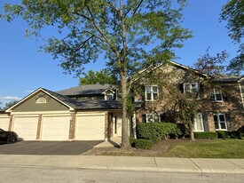 186 Grove Ave, Unit D in Des Plaines, IL - Building Photo