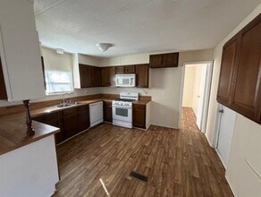 512 Elm St in Paradise, TX - Building Photo - Building Photo