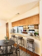 10616 Mellow Ln, Unit 40B in Austin, TX - Building Photo - Building Photo