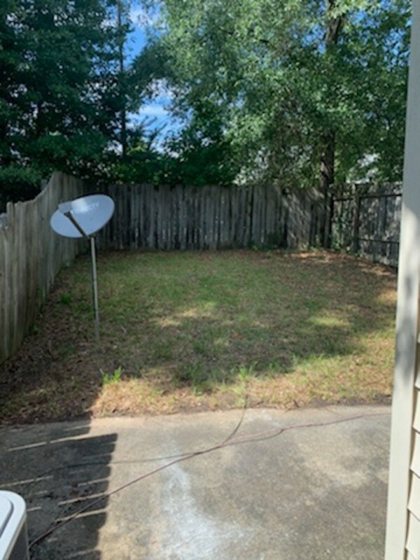 415 Patrick Henry Ct in Riverdale, GA - Building Photo - Building Photo