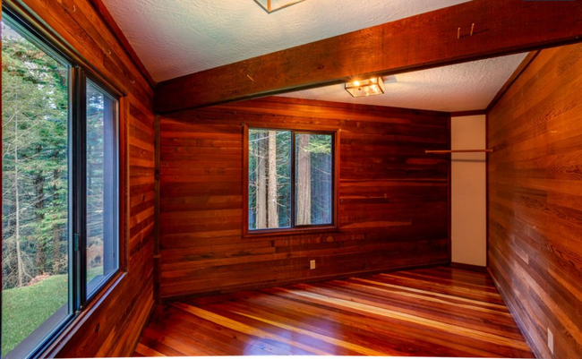 4452 Greenwood Heights Dr in Kneeland, CA - Building Photo - Building Photo