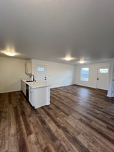 1623 S Duck Cir in Wasilla, AK - Foto de edificio - Building Photo