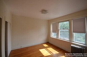 33 Lancaster Terrace, Unit 310 in Brookline, MA - Building Photo - Building Photo