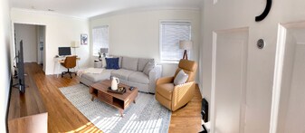 6 W 51st St in Savannah, GA - Building Photo