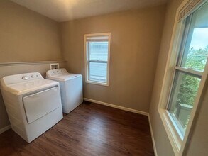 2712 5th Ave in Council Bluffs, IA - Building Photo - Building Photo