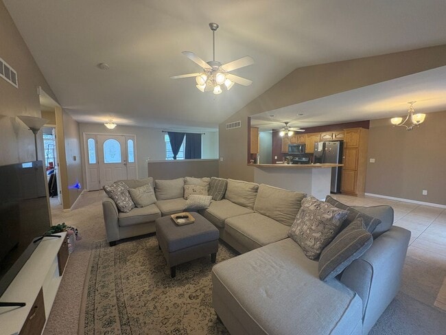 525 Harland Dr in Manhattan, KS - Building Photo - Building Photo