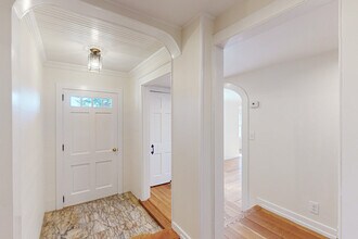 88 5 Mile River Rd in Darien, CT - Building Photo - Building Photo