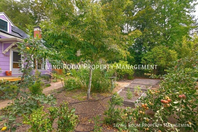 property at 2927 SW Hume Ct