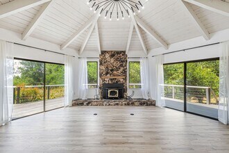 23433 Sunset Dr in Los Gatos, CA - Building Photo - Building Photo
