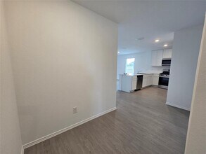 12920 Eastland Dr in Mustang Ridge, TX - Building Photo - Building Photo