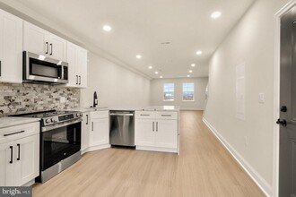 4060 Conshohocken Ave in Philadelphia, PA - Building Photo - Building Photo