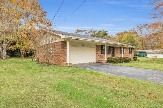 11635 Jenkins Rd in Soddy Daisy, TN - Building Photo - Building Photo