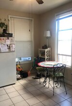 2654 W 21st Pl, Unit second floor in Chicago, IL - Foto de edificio - Building Photo