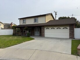 11424 Curry Ln in Artesia, CA - Building Photo
