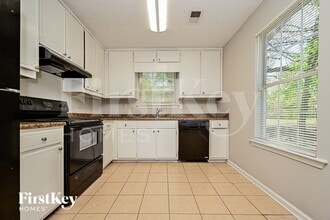 8321 Mountain Pass in Riverdale, GA - Building Photo - Building Photo