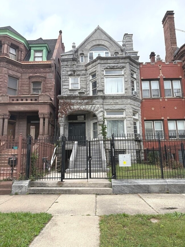 property at 3740 S Michigan Ave