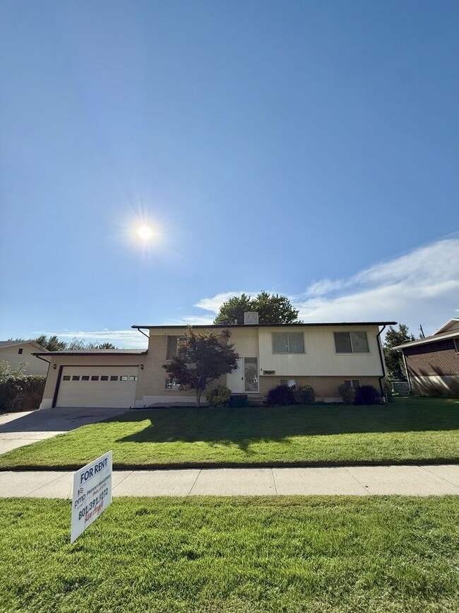property at 2889 N 1025 E