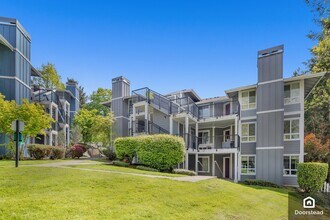 3908 243rd Pl SE, Unit Q 101 in Bothell, WA - Foto de edificio - Building Photo