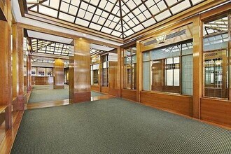 350 W 50th St in New York, NY - Foto de edificio - Building Photo