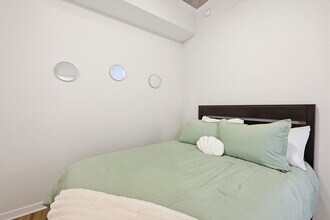 28 Woolfe St in Charleston, SC - Building Photo - Building Photo