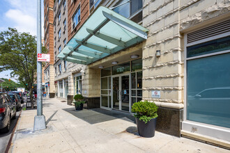 Madison Court Apartments in New York, NY - Foto de edificio - Building Photo