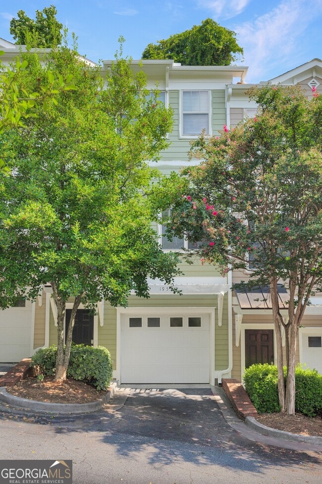 1953 Sterling Oaks Cir NE in Atlanta, GA - Building Photo - Building Photo