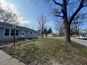 120 Alberto Ln in Florissant, MO - Building Photo - Building Photo