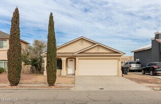 13771 Paseo Central Ave in El Paso, TX - Building Photo