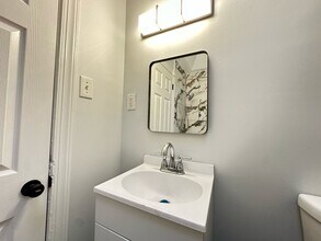 238 N Edgewood St in Philadelphia, PA - Building Photo - Building Photo