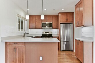 25 Bayo Vista Way in San Rafael, CA - Building Photo - Building Photo