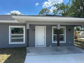 224 South Rd in Ft. Myers, FL - Building Photo