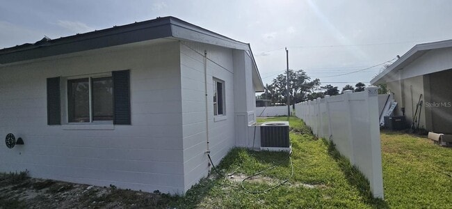 3413 Areca St in Punta Gorda, FL - Building Photo - Building Photo
