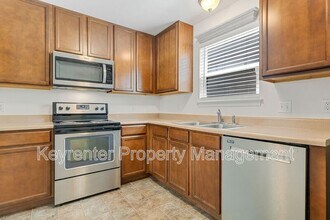 1744 Coupru Ct in St. Peters, MO - Building Photo - Building Photo