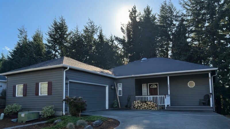 723 N 8th St in Coos Bay, OR - Foto de edificio