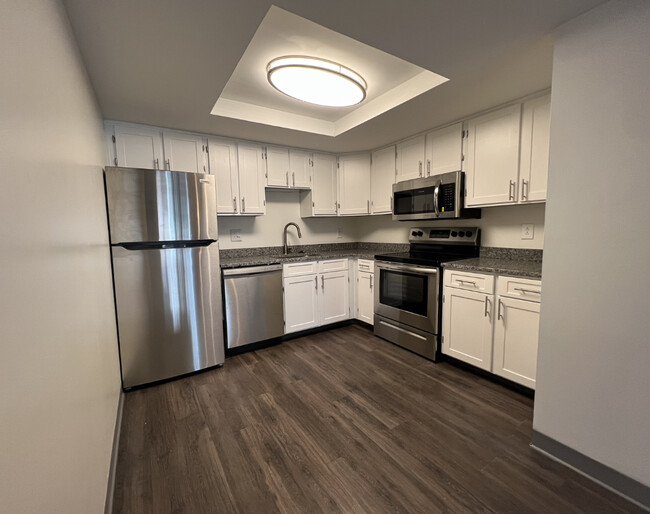 Village Square in Orchard Park, NY - Building Photo - Building Photo