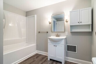 1618 Dagmar Ave in Pittsburgh, PA - Building Photo - Building Photo