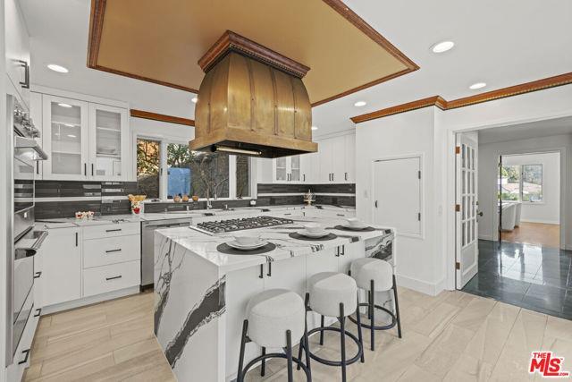 property at 865 Warner Ave