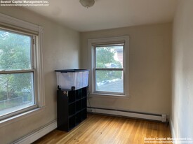 287 Summit Ave, Unit 2 in Boston, MA - Building Photo - Building Photo