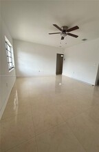 7140 SW 4th St in Miami, FL - Building Photo - Building Photo