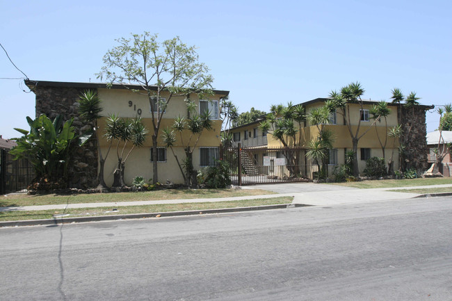 910-914 Victor Ave in Inglewood, CA - Building Photo - Building Photo