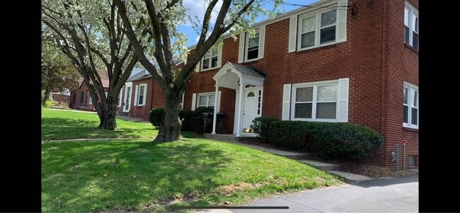 5832 Grand Ave, Unit 4