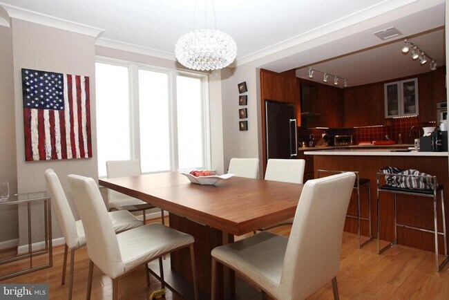 1045 31st St NW in Washington, DC - Building Photo - Building Photo