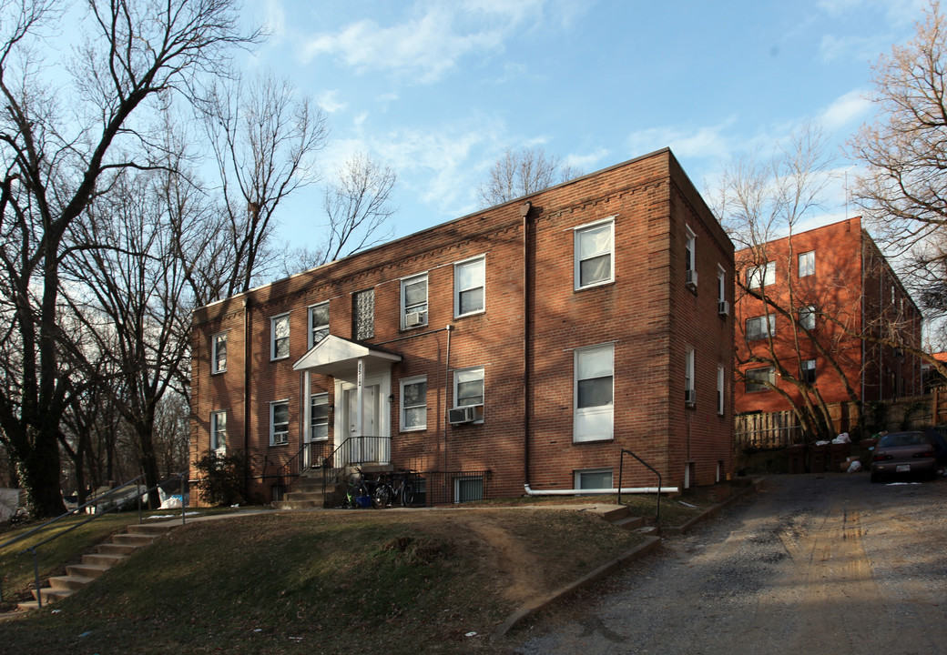 8512 Glenview Ave in Takoma Park, MD - Building Photo