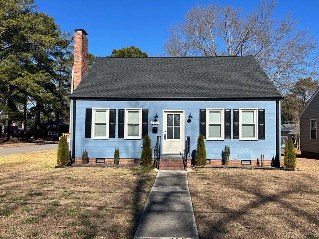 property at 320 E 20th St